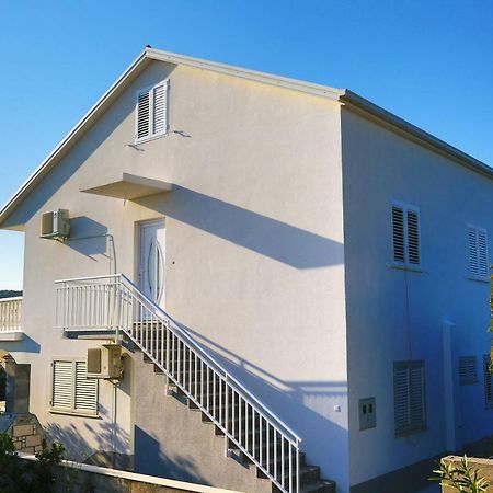 Apartments Tonia Br. 1 Zavalatica Bagian luar foto