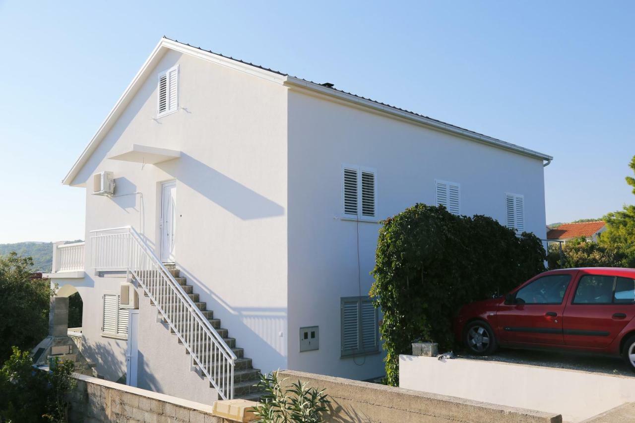 Apartments Tonia Br. 1 Zavalatica Bagian luar foto